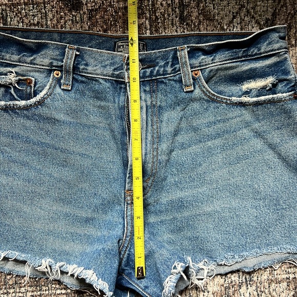 Abercrombie jean shorts 31/12 - Picture 3 of 5